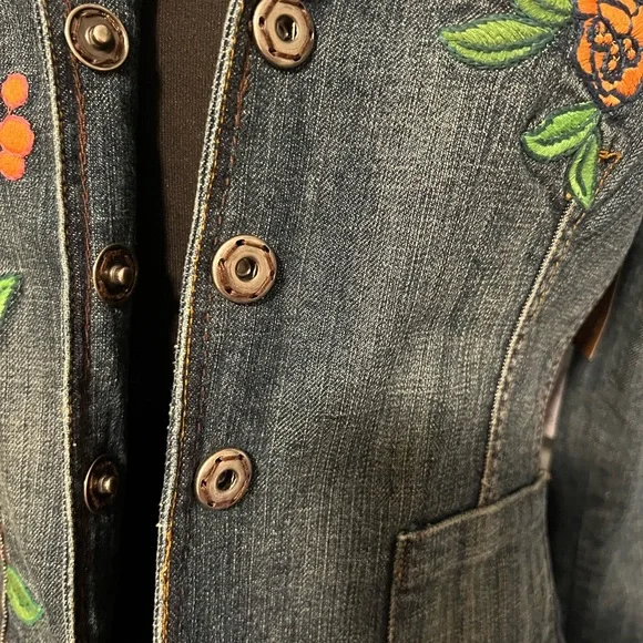 Embroidered denim jacket E by EC like new size 4 - Picture 3 of 11